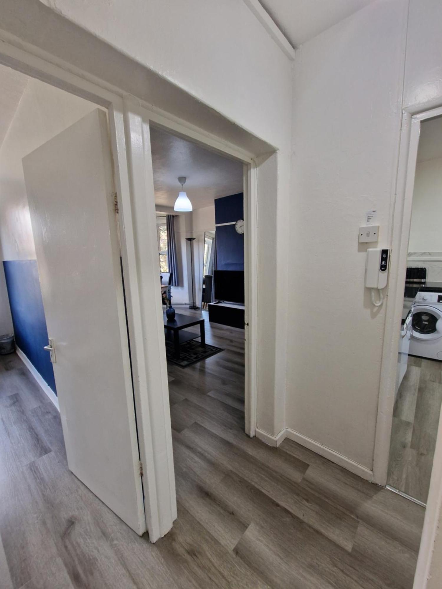 Comfortable 2 Bedrooms Flat In Oval Central Londra Esterno foto