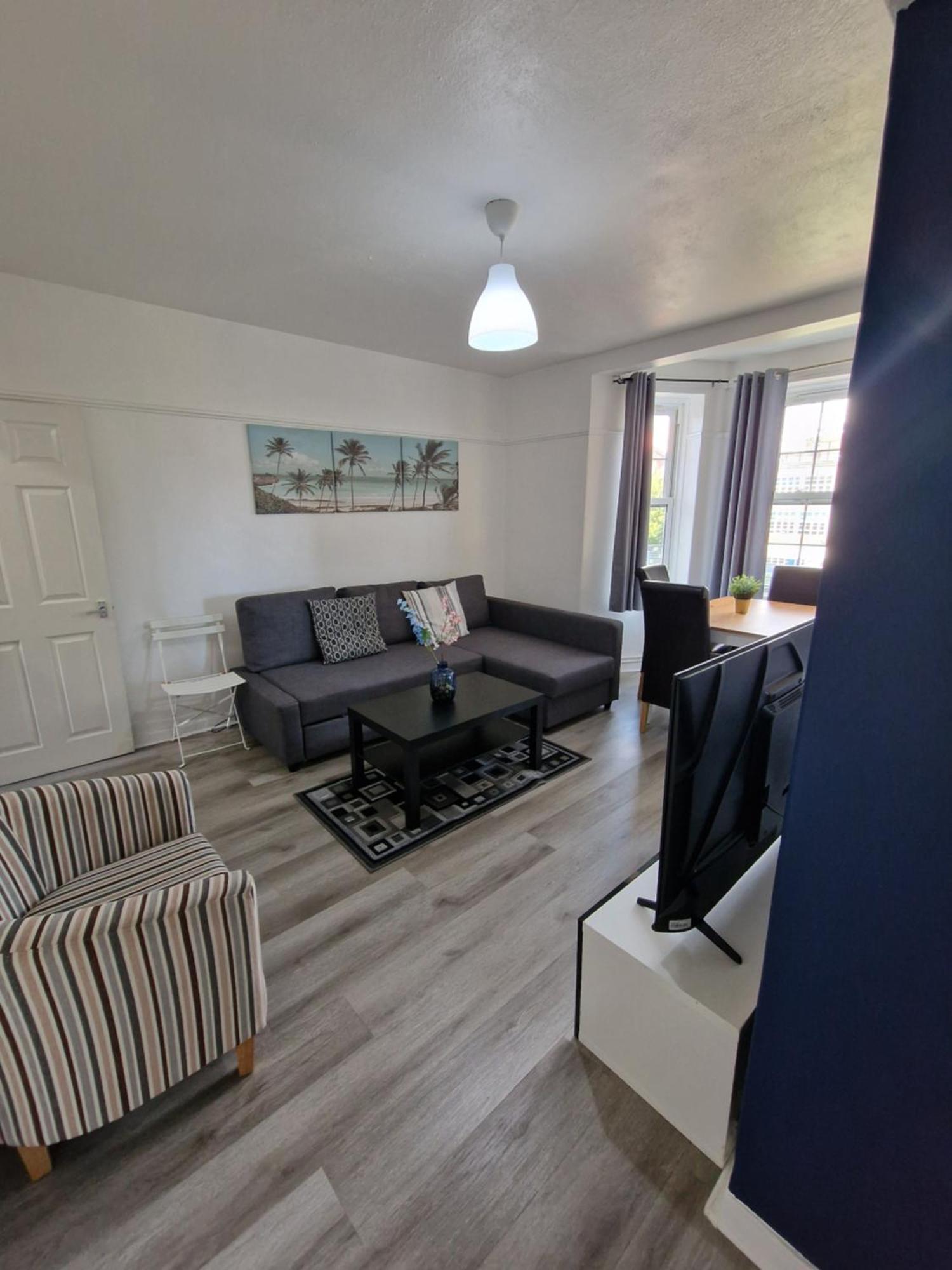 Comfortable 2 Bedrooms Flat In Oval Central Londra Esterno foto