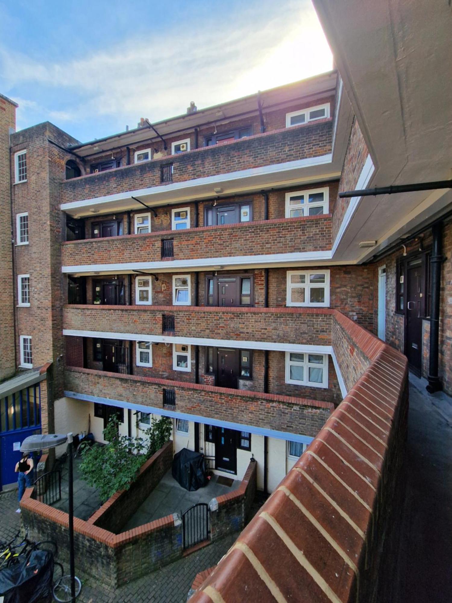 Comfortable 2 Bedrooms Flat In Oval Central Londra Esterno foto