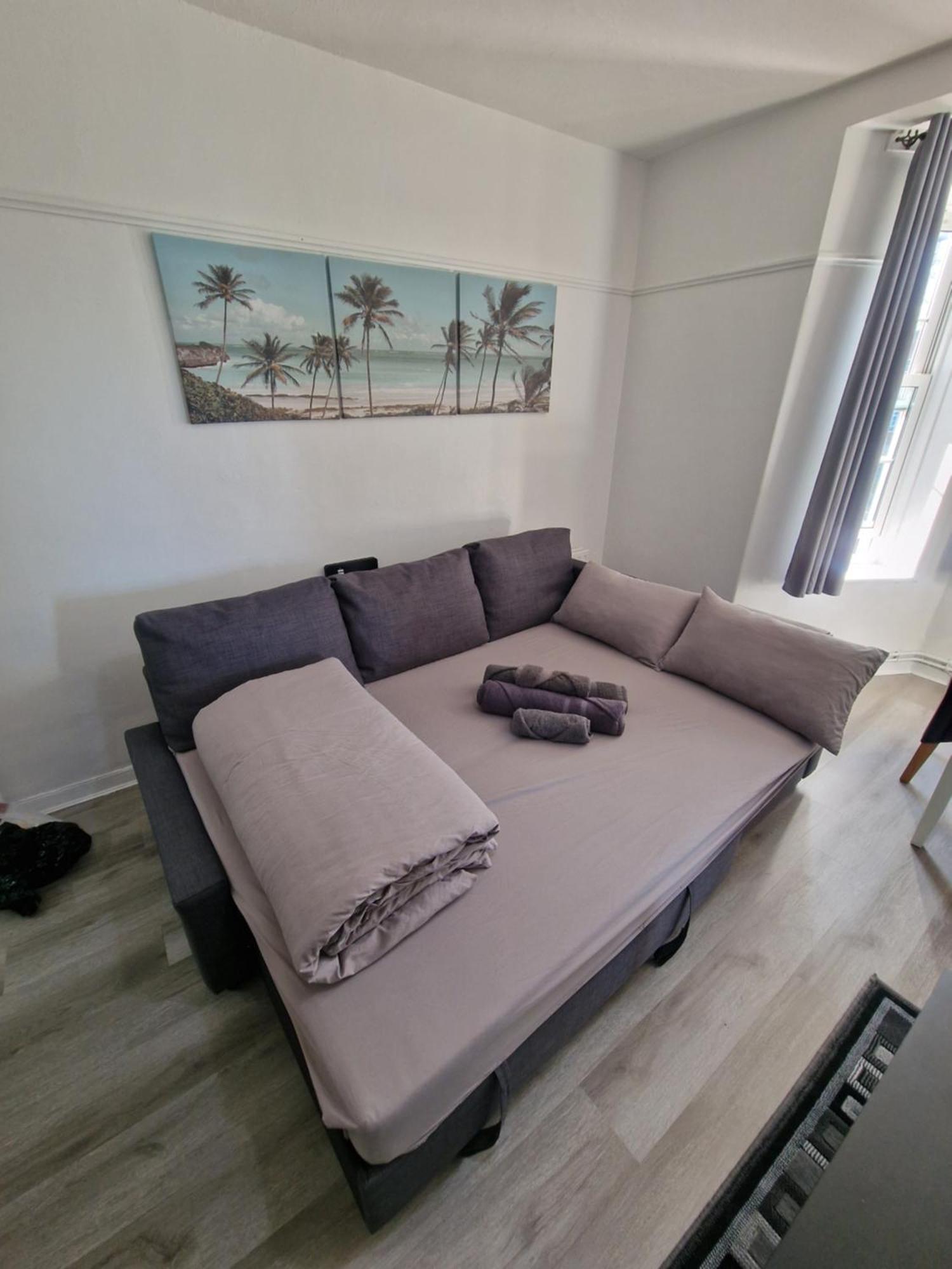 Comfortable 2 Bedrooms Flat In Oval Central Londra Esterno foto
